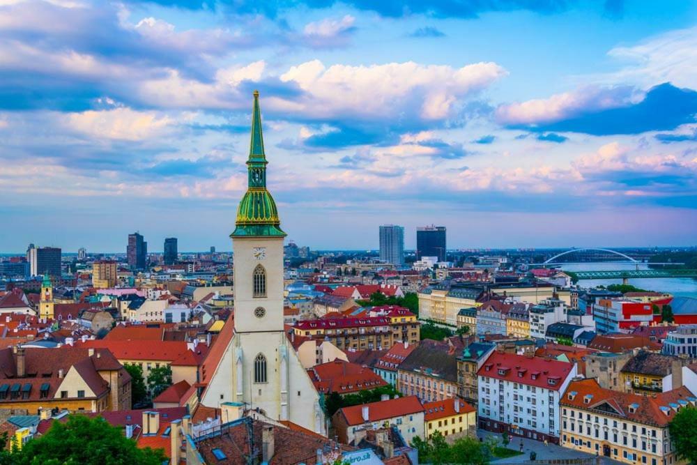 Hotel Viktor Bratislava Exterior photo